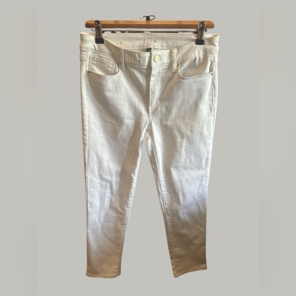 White House Black Market Women's Size 4 The Slim Crop Jeans in White Size 4